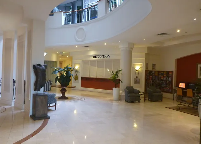 Broadbeach Holiday Apartments Shop 19 Gold Coast